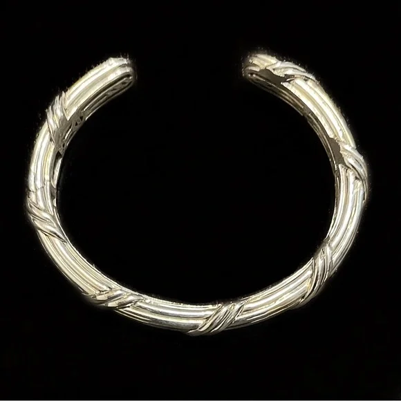 Peter Thomas Roth Designs Signature Classic Oval Cuff in Sterling Silver